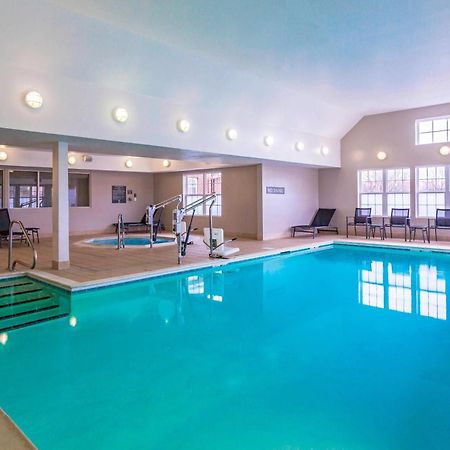 Residence Inn Louisville Northeast Екстер'єр фото